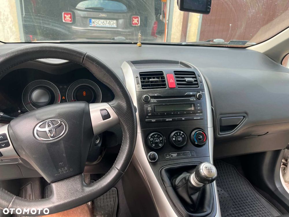 Toyota Auris - 8