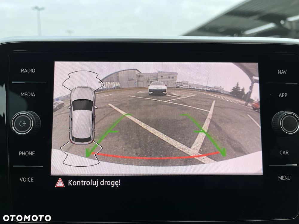 Volkswagen T-Roc 1.5 TSI R-Line DSG - 26