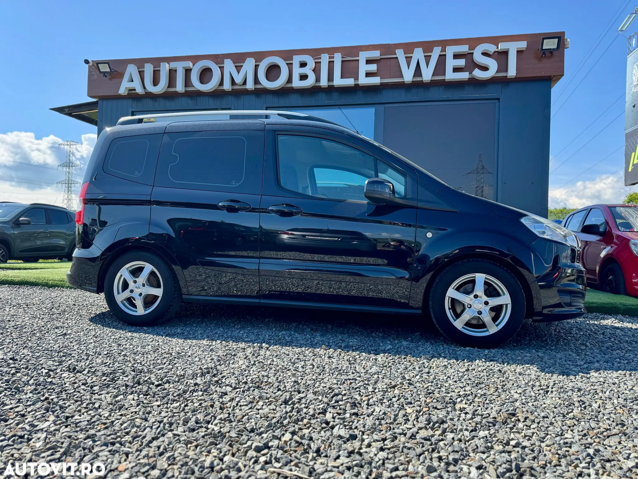 Ford Tourneo Courier 1.6 TDCi S&S Trend - 19