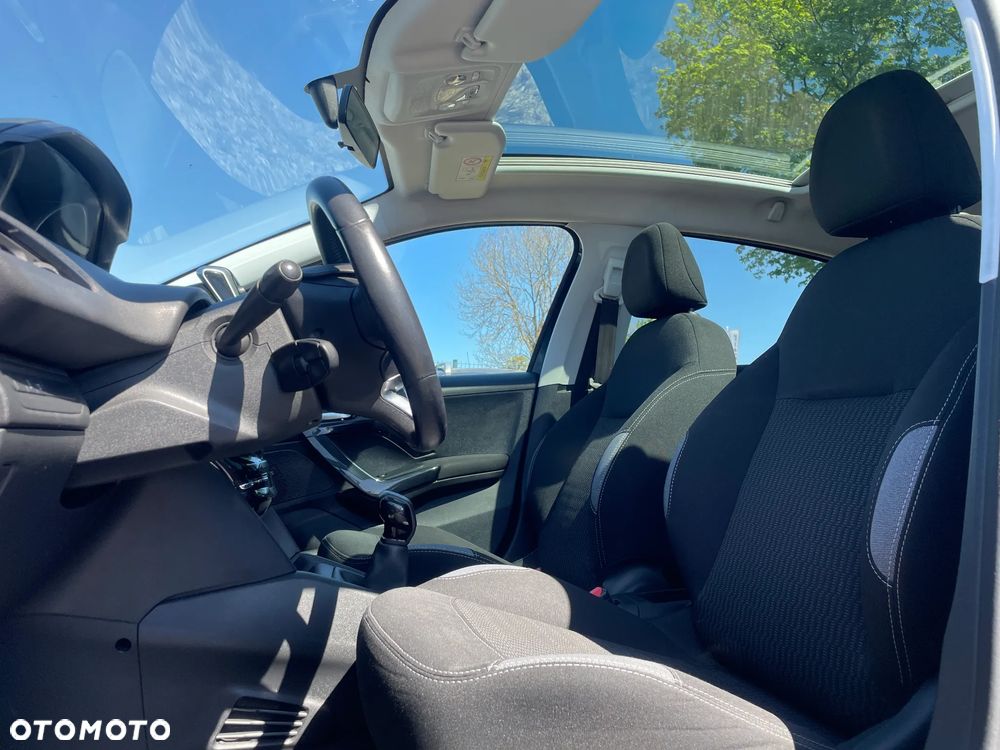 Peugeot 208 1.6 BlueHDi Allure S&S - 11