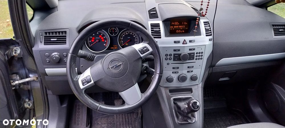 Opel Zafira 1.8 Enjoy - 15