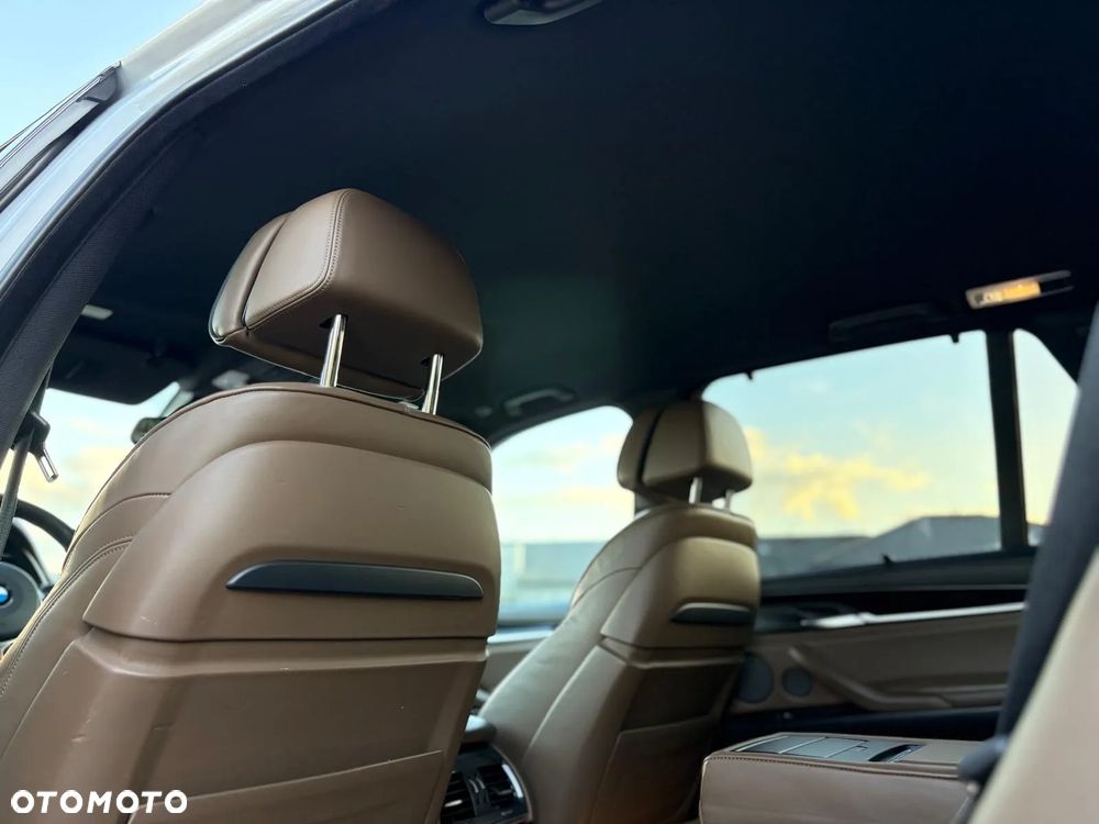 BMW X5 M M50d - 12