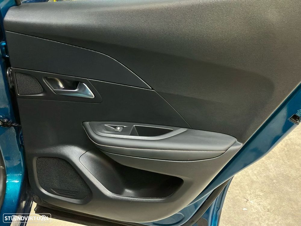Peugeot e-2008 54 kWh Allure - 23