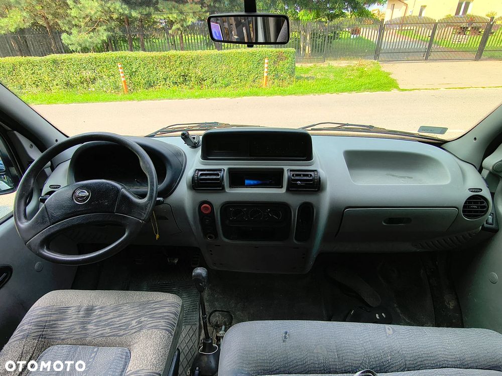 Nissan Interstar - 10