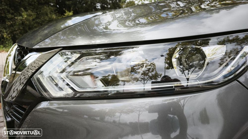 Nissan Qashqai 1.3 DIG-T N-Connecta J18 Led - 34