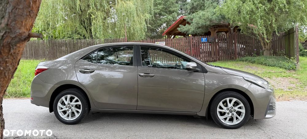 Toyota Corolla 1.6 Premium MS - 6