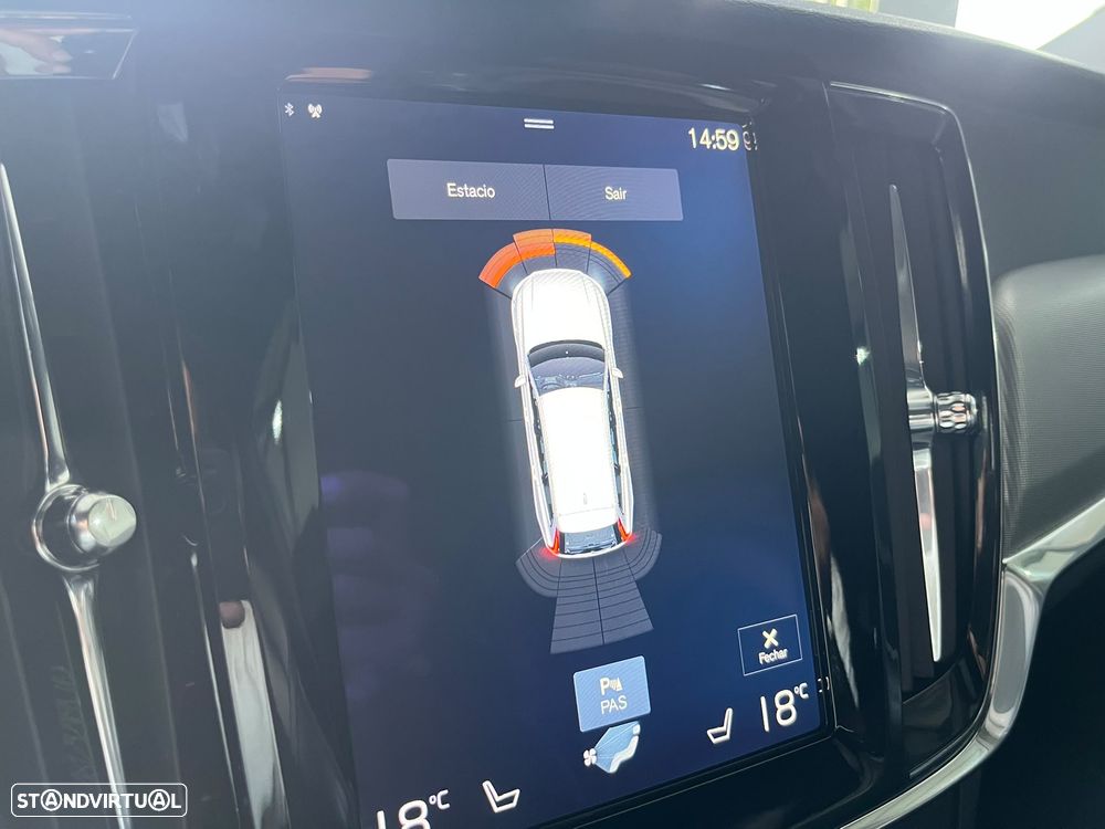 Volvo V90 D4 Geartronic R Design - 32