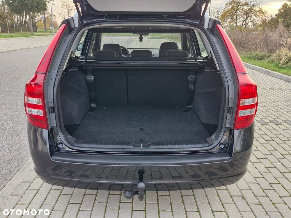 Kia Venga 1.4 CVVT Vision - 23