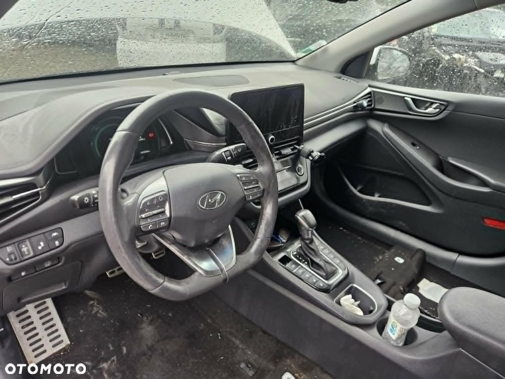 Hyundai IONIQ 1.6 GDI Premium - 6