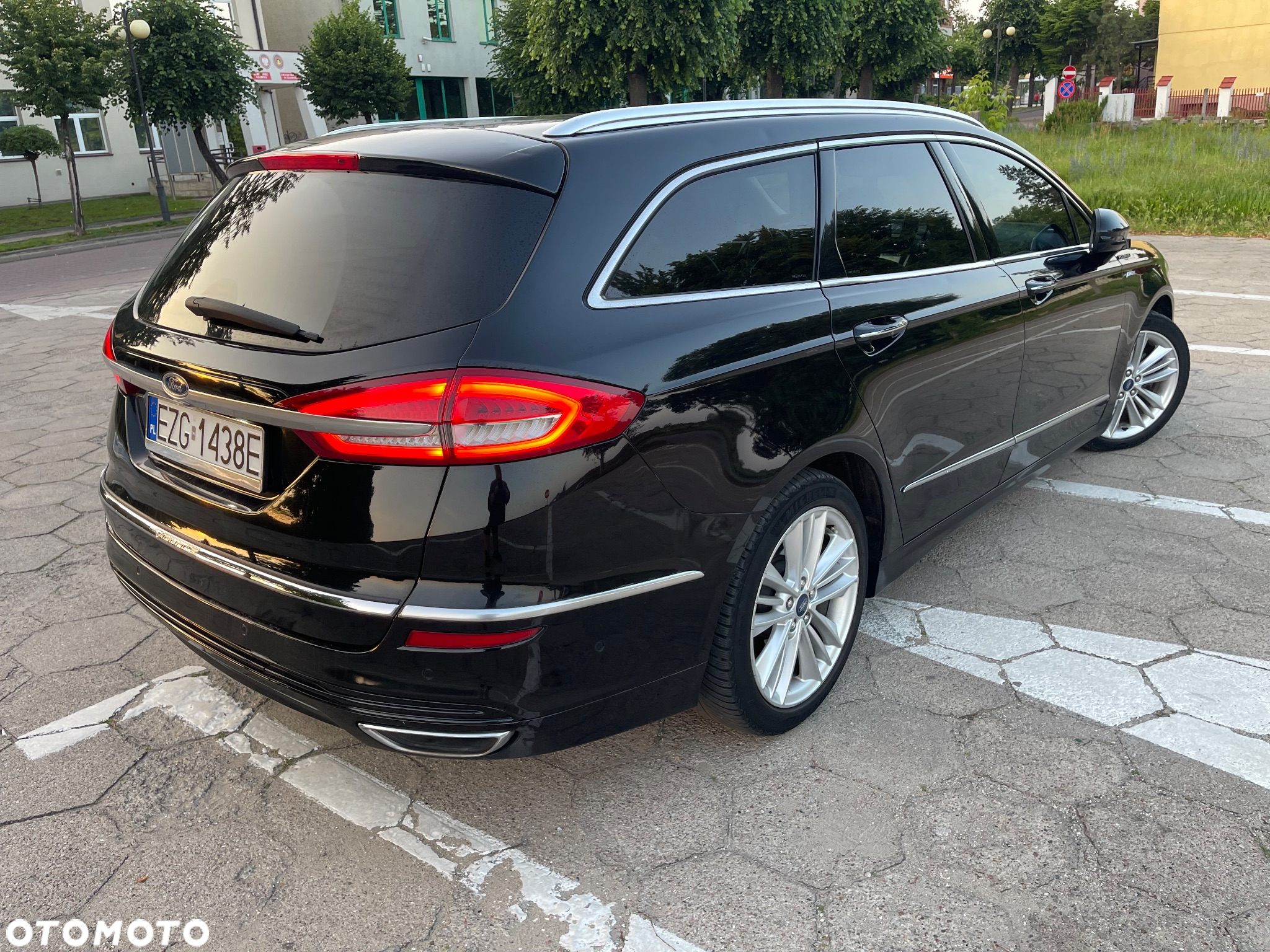 Ford Mondeo Vignale 2.0 Hybrid - 8