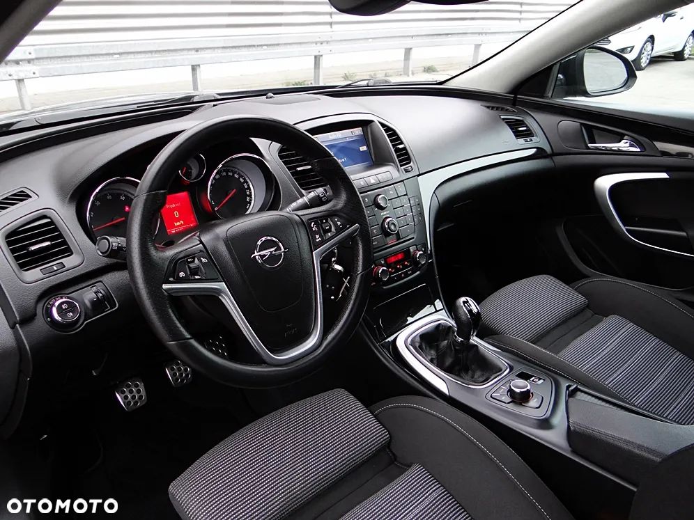 Opel Insignia 2.0 Turbo - 24