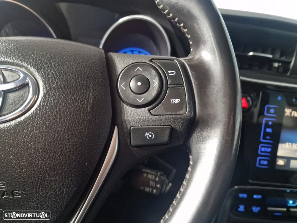 Toyota Auris Touring Sports - 14