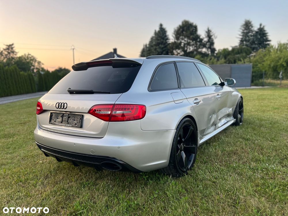 Audi RS4 Avant - 5