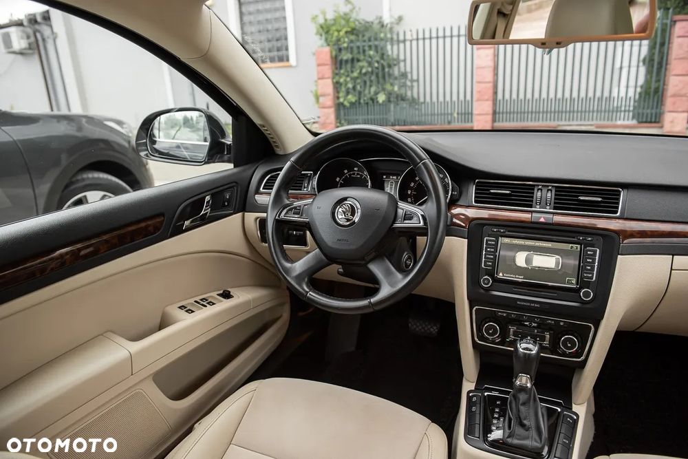 Skoda Superb 2.0 TSI DSG Exclusive - 26