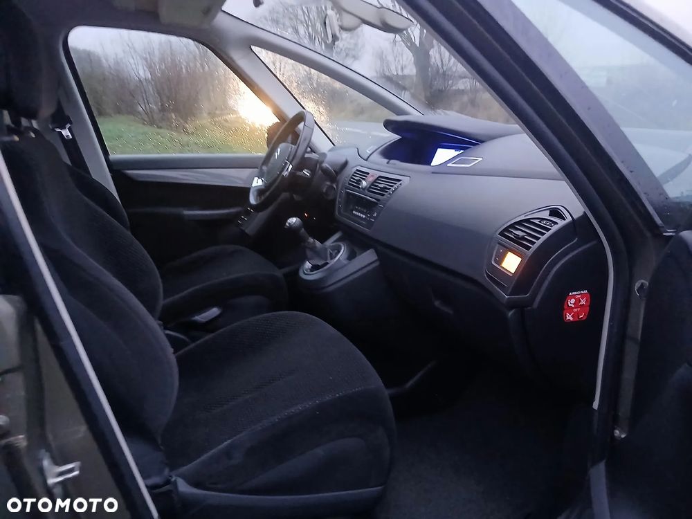 Citroën C4 Picasso 1.8i Impress - 25