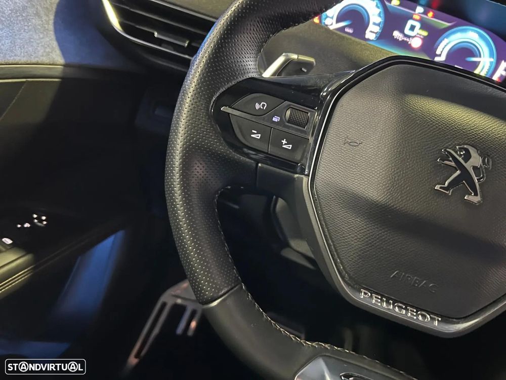 Peugeot 3008 1.6 Hybrid GT Pack e-EAT8 - 23
