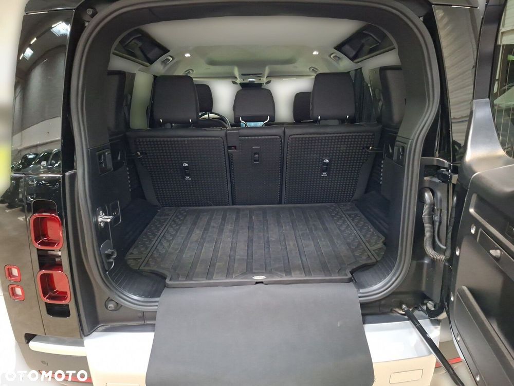 Land Rover Defender - 19