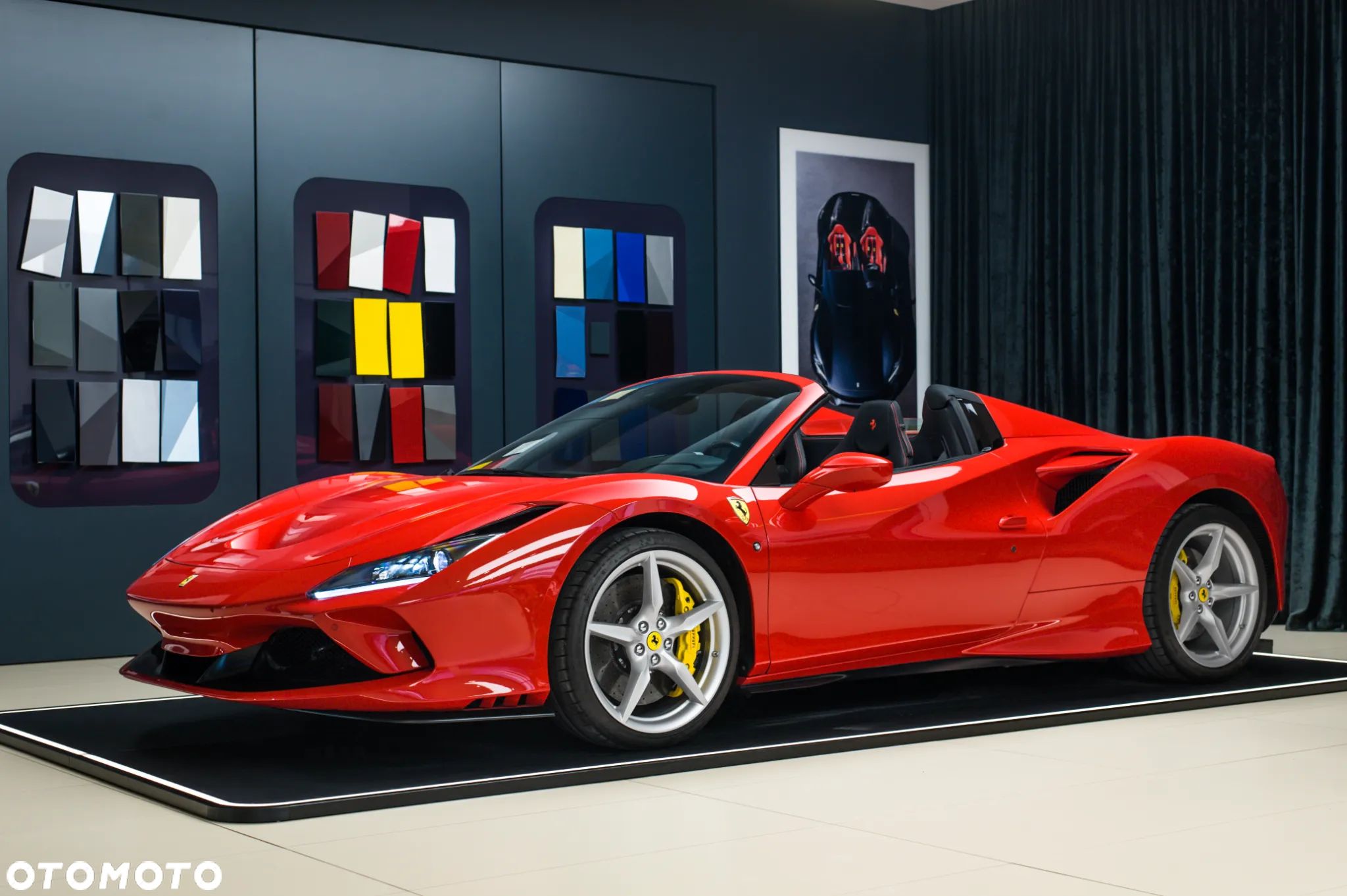 Ferrari F8 Spider - 1