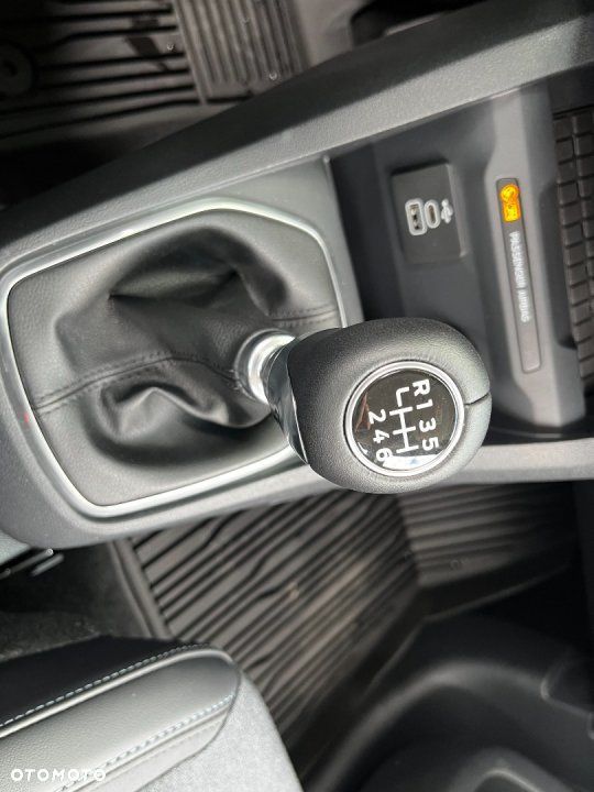 Ford Tourneo Courier - 19