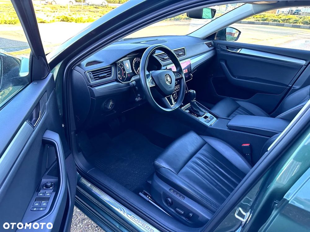 Skoda Superb 1.5 TSI L&K DSG - 17