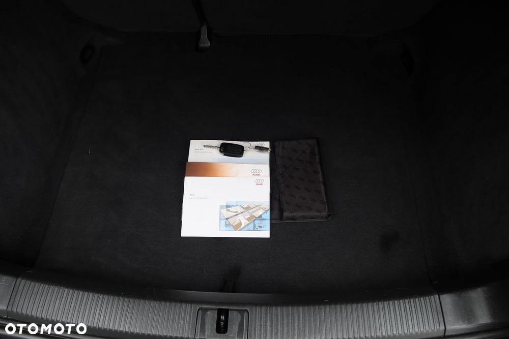 Audi A3 3-drzwiowe 1.6 Ambition - 20