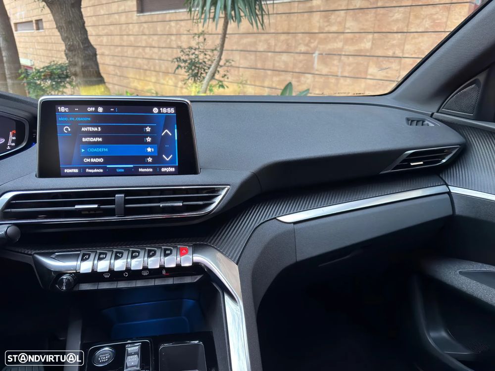 Peugeot 5008 1.5 BlueHDi Allure EAT8 - 22