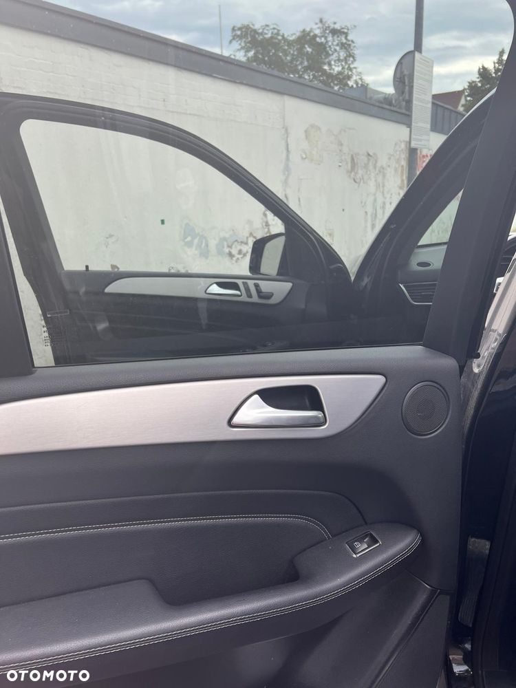Mercedes-Benz ML - 17