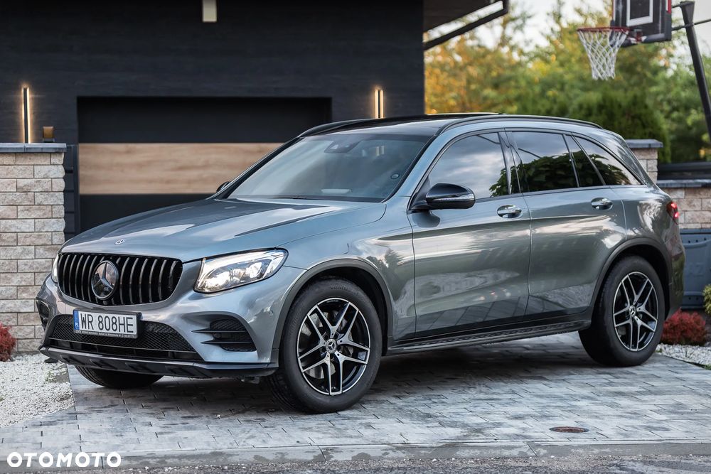 Mercedes-Benz GLC 300 4-Matic - 4