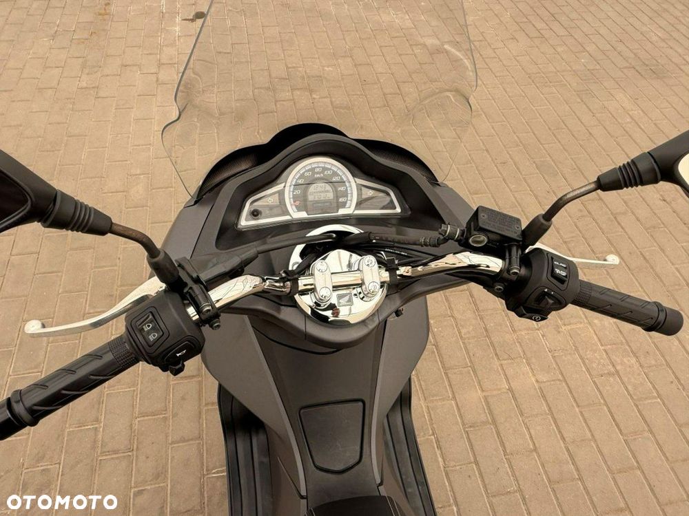 Honda PCX - 9