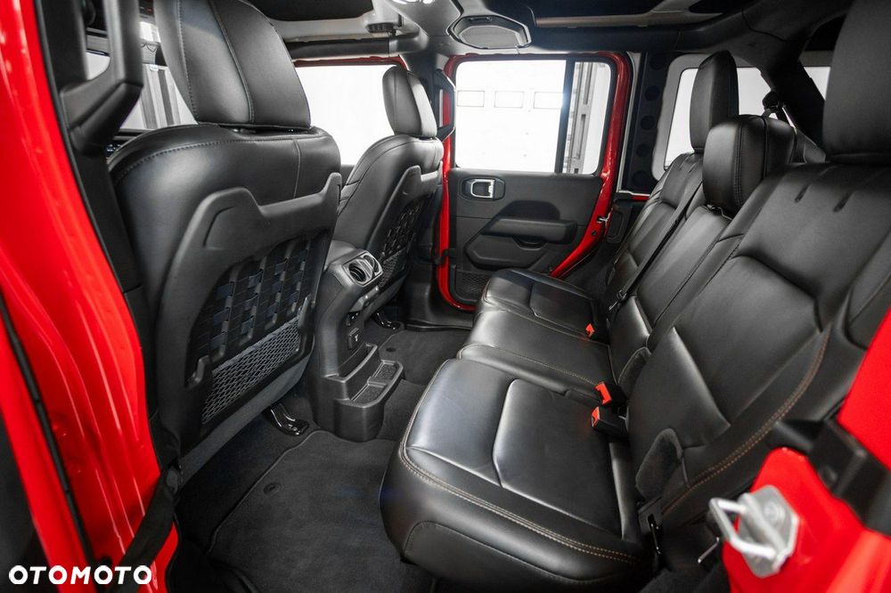 Jeep Wrangler - 24