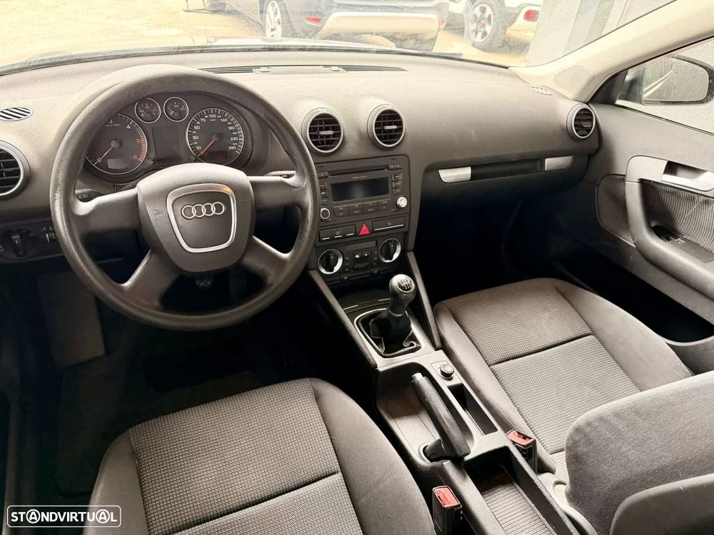 Audi A3 Sportback 2.0 TDi Ambiente - 5