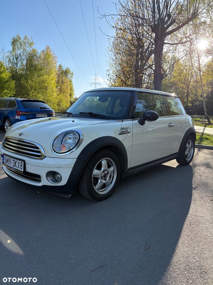 MINI Cooper Standard - 1