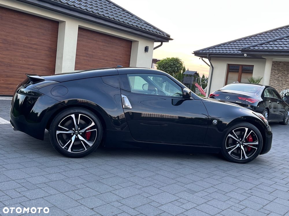 Nissan 370 Z - 32