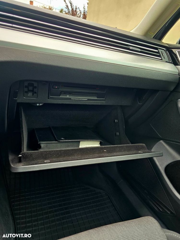 Volkswagen Passat 2.0 TDI DSG Comfortline - 15