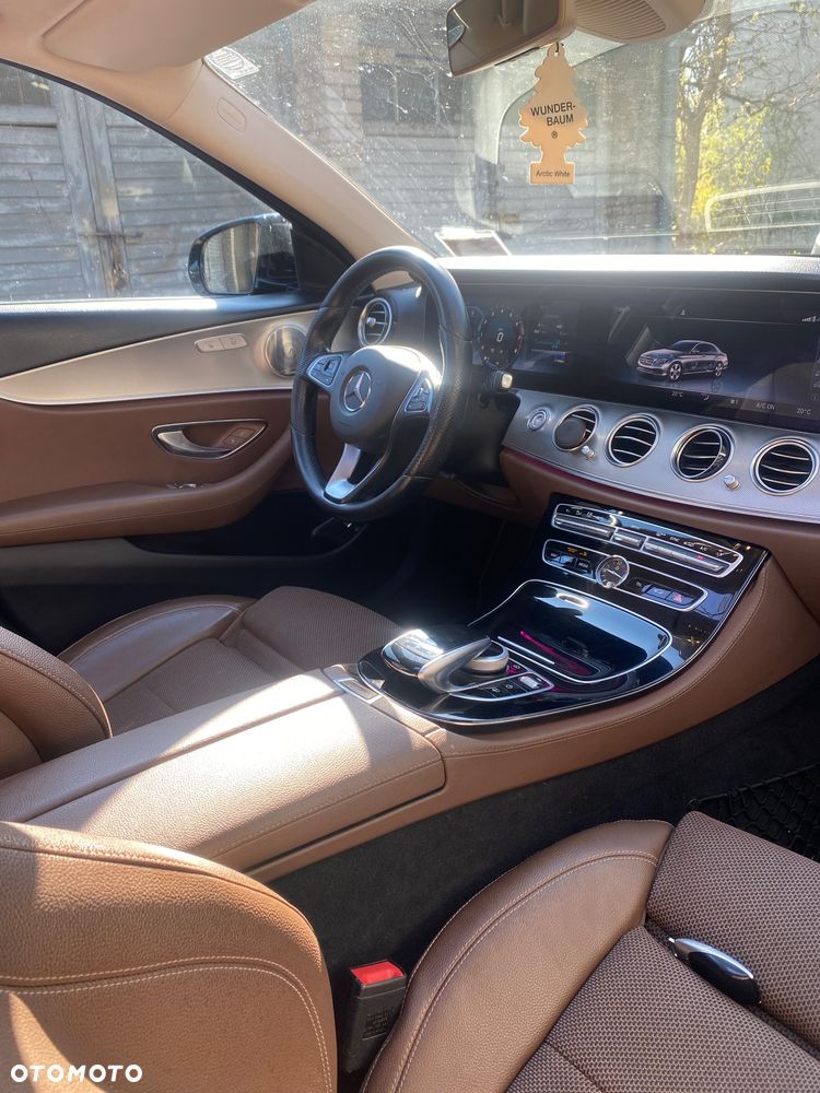 Mercedes-Benz Klasa E 200 4-Matic 9G-TRONIC - 5