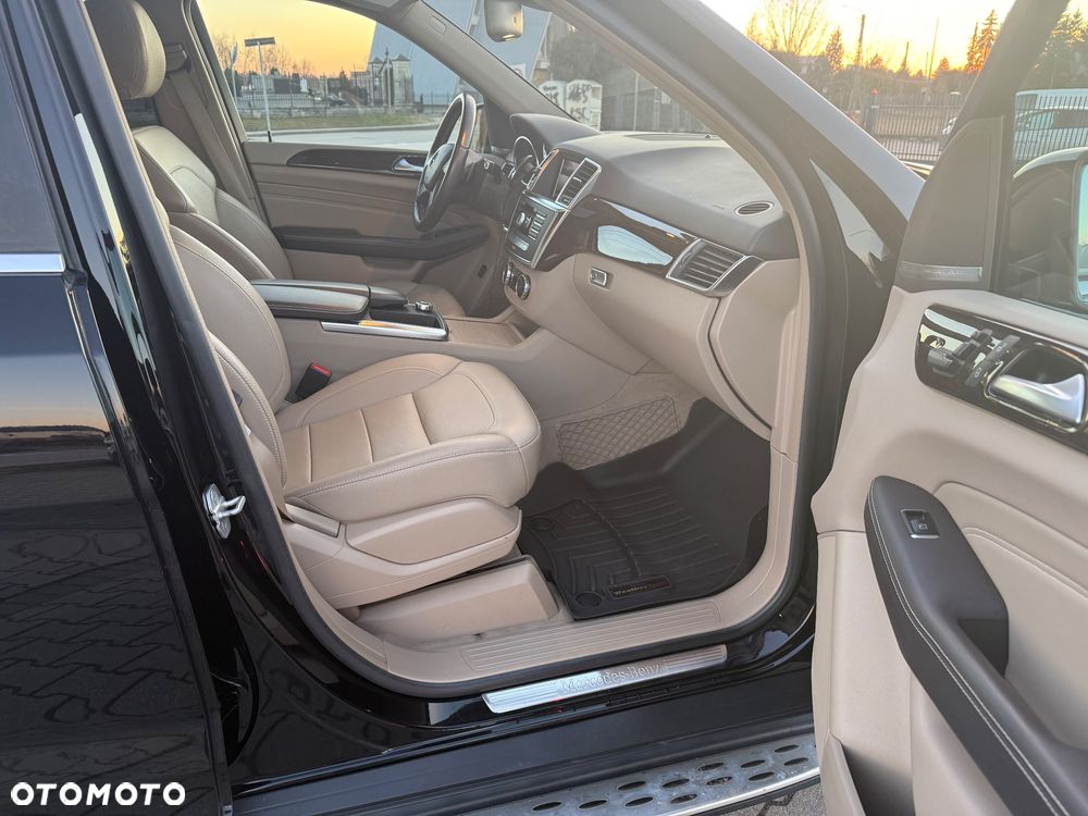 Mercedes-Benz ML - 8