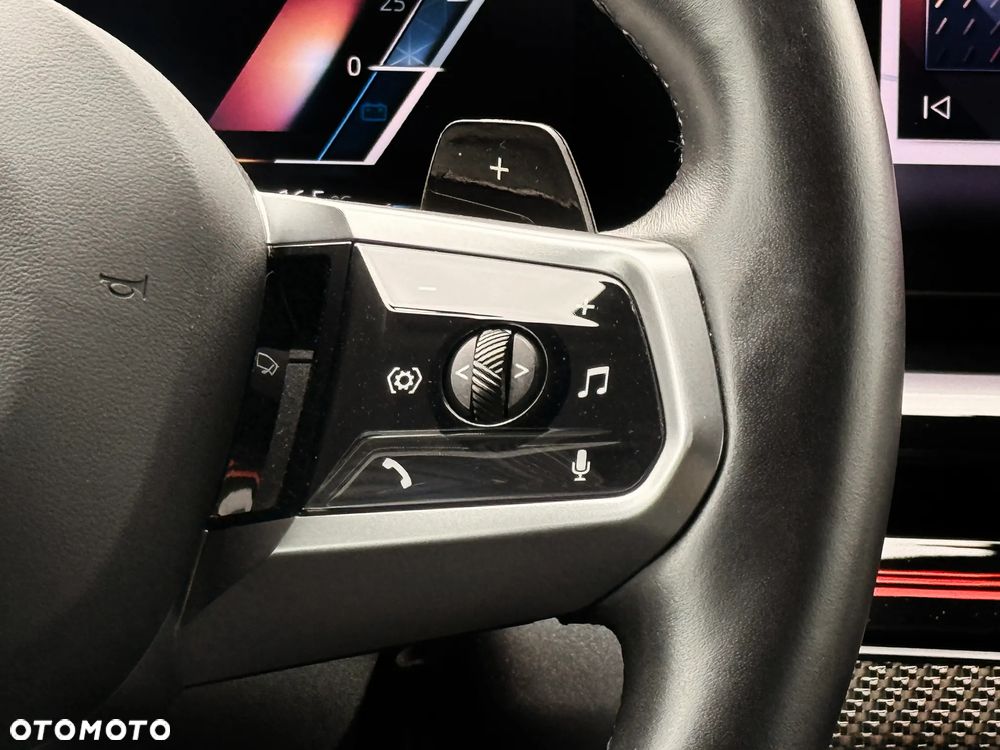 BMW Seria 5 520i - 22