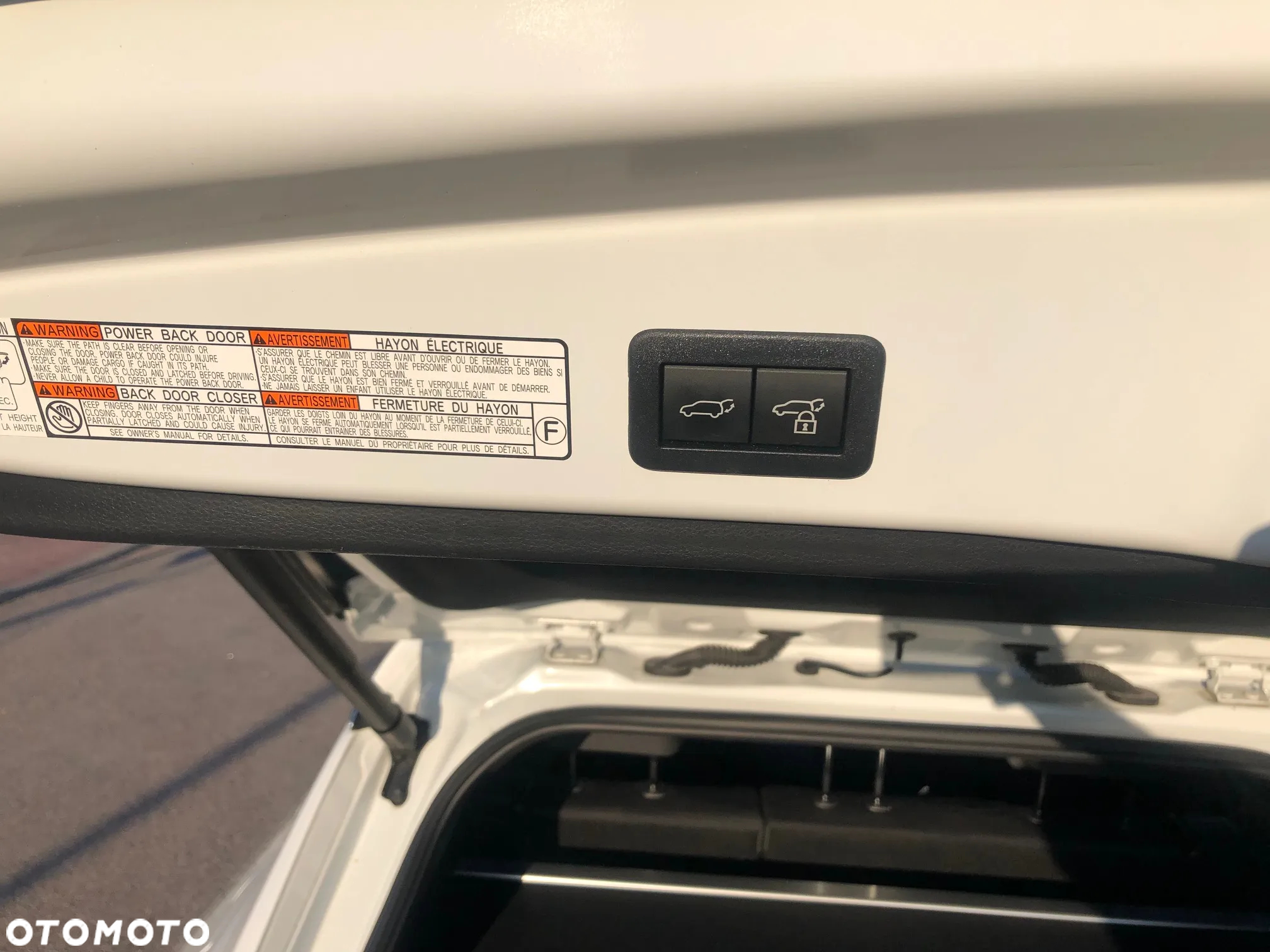 Toyota Corolla Cross 2.0 Hybrid Executive - 8