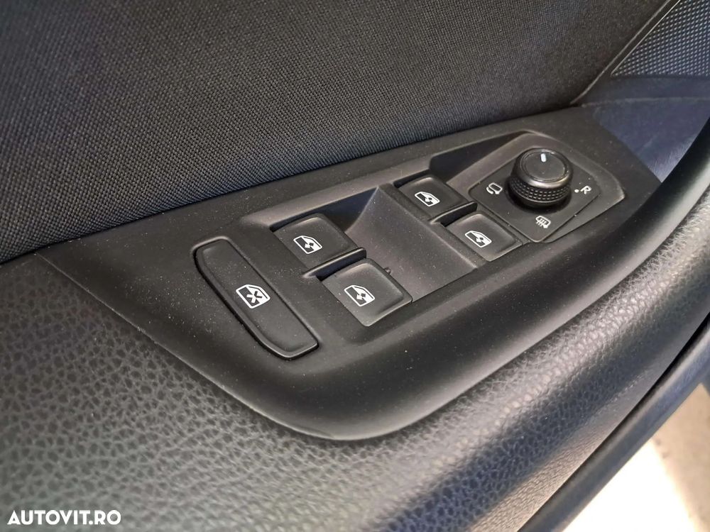 Volkswagen Passat 2.0 TDI DSG Comfortline - 22