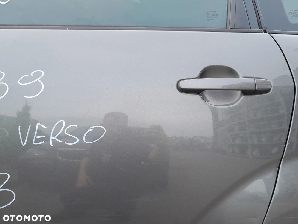 TOYOTA COROLLA VERSO II DRZWI LEWE TYLNE LEWY TYŁ KOLOR: 1C3 - 3