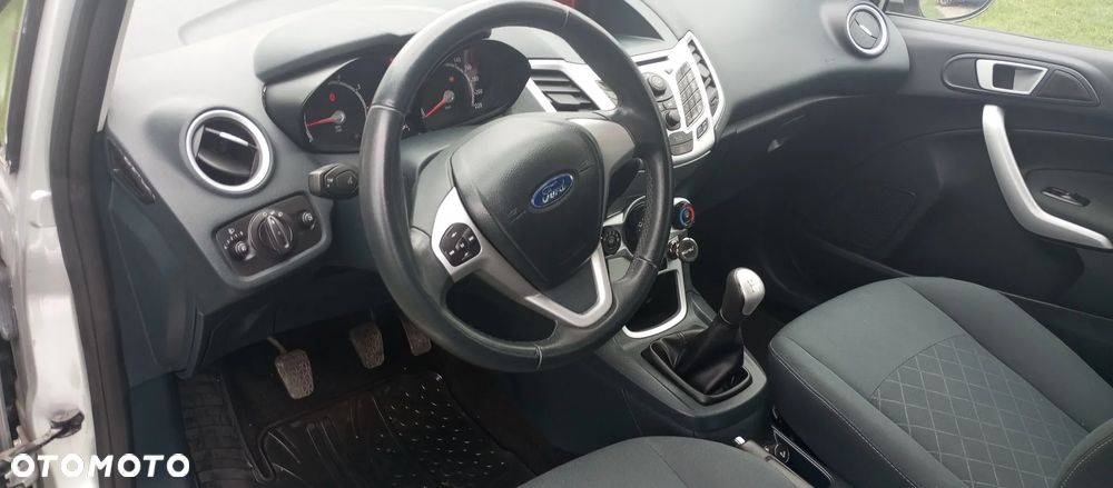 Ford Fiesta 1.25 Champions Edition - 9