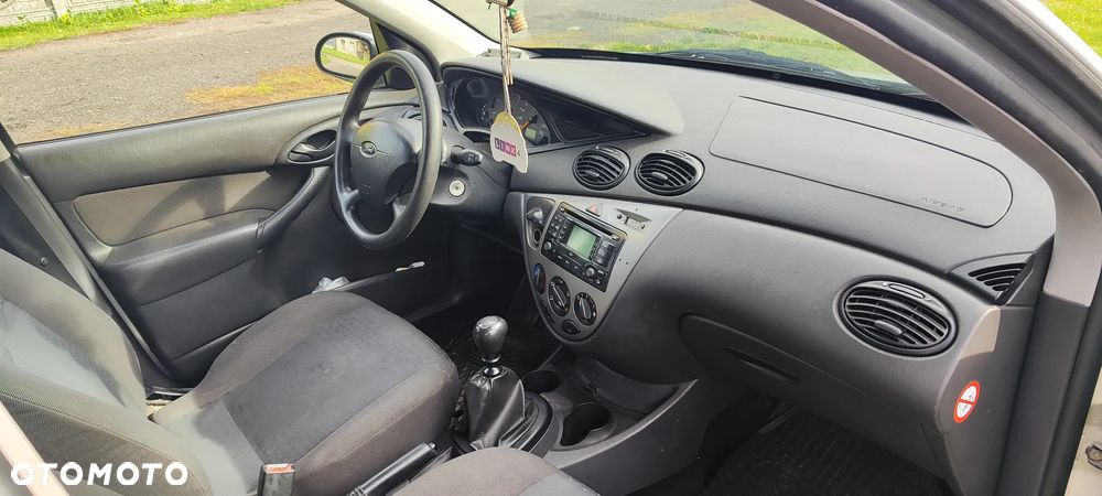Ford Focus 1.8 TDDi Comfort - 6