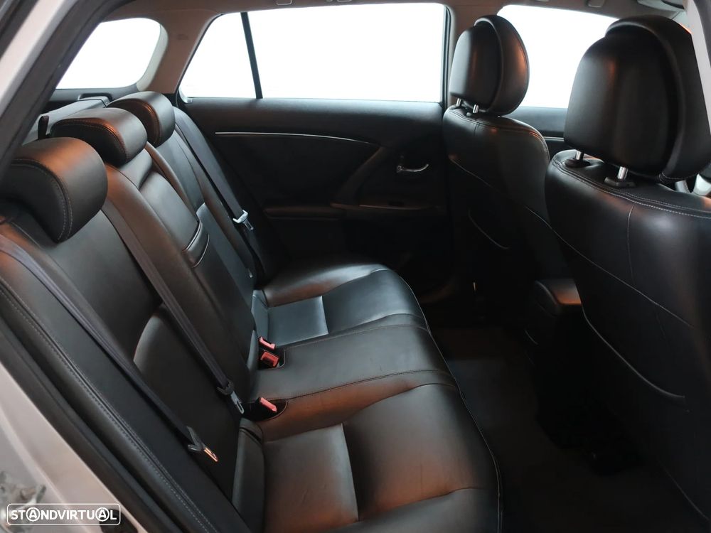Toyota Avensis SW 2.0 D-4D Exclusive +Pele+GPS - 27