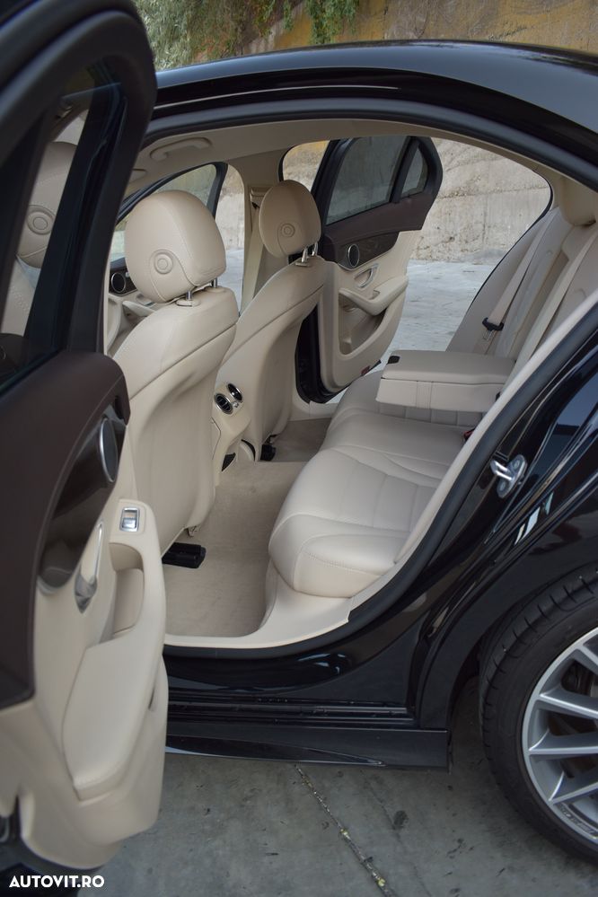 Mercedes-Benz C 220 d T 9G-TRONIC AMG Line - 22