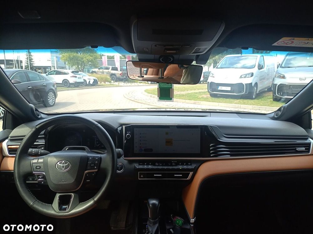 Toyota Camry - 2