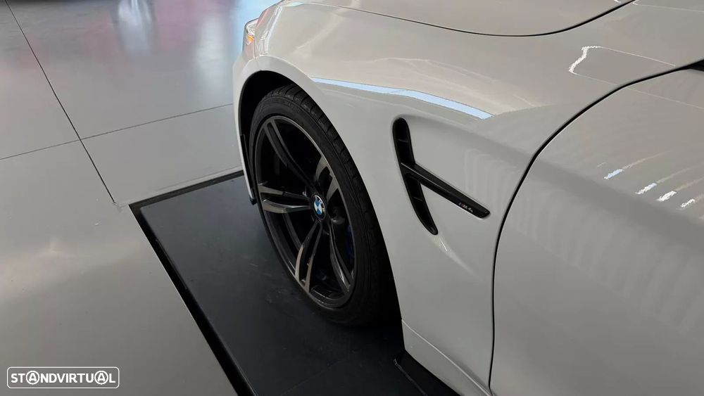 BMW M4 Auto - 14