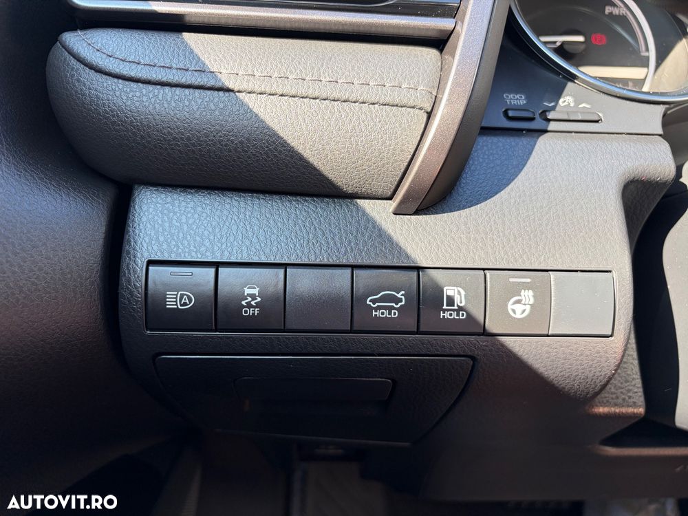 Toyota Camry 2.5 Exclusive - 21