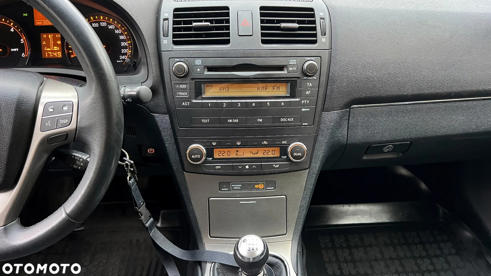 Toyota Avensis Combi 2.0 D-4D - 20