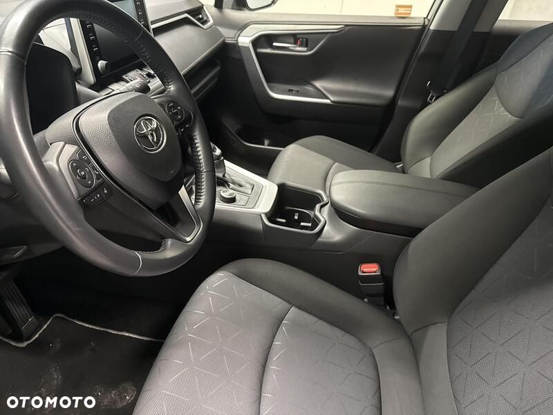 Toyota RAV4 - 11