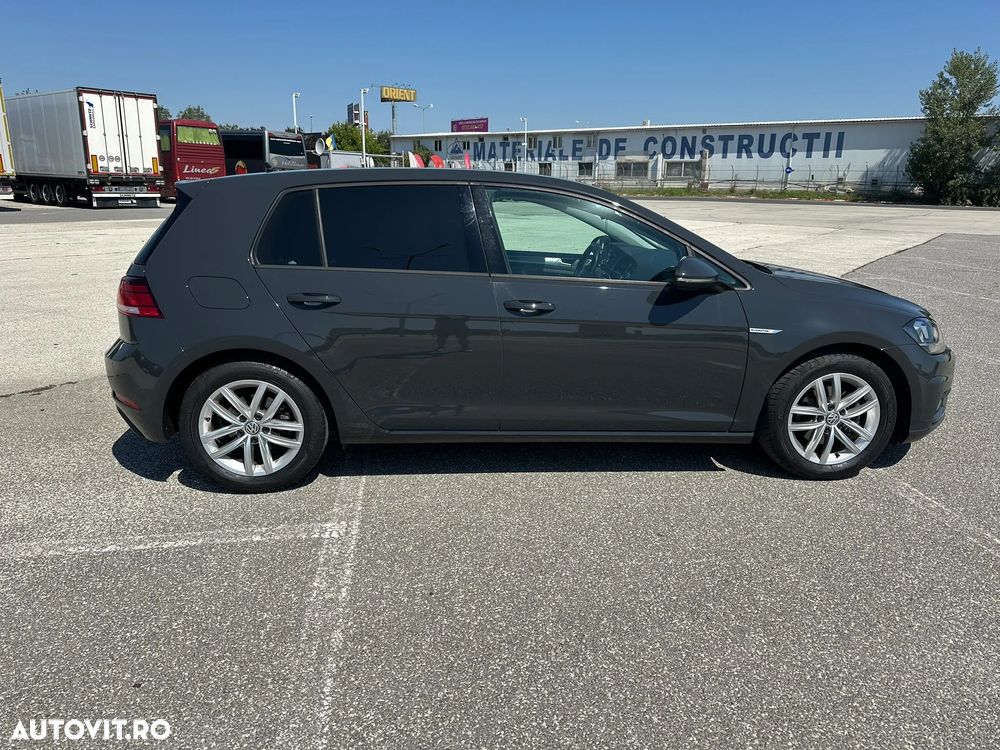 Volkswagen Golf - 3